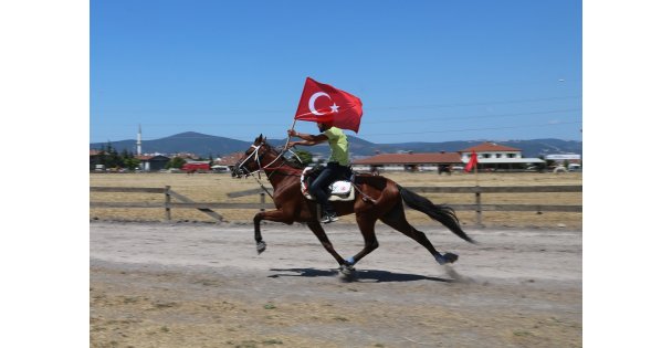 Rahvan at yarışları heyecanında sıra Gölcük koşusunda