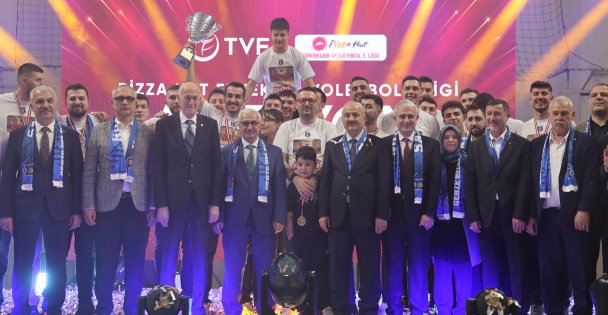 Şampiyon Takım, Şampiyon Oyuncularını Bırakmadı