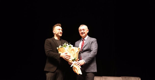 Sefa Doğanay taklitleriyle Öğretmenlere Unutulmaz Bir Gece Yaşattı