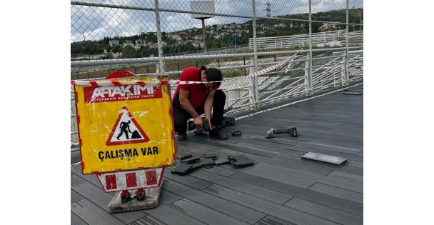 Şehir Hastanesi üst geçidinde hummalı çalışma