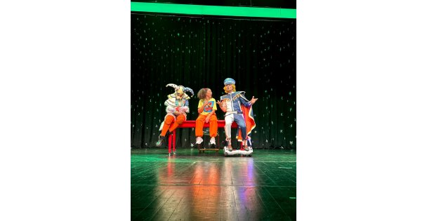 Şehir Tiyatroları, 'Kusursuz Dünya'ya Yolculuk” ile yeni sezonu açtı