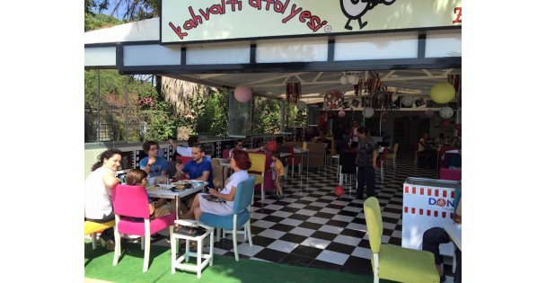 Şehit yakınlarını unutmadılar