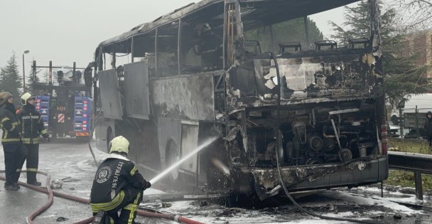 Seyir halindeki yolcu otobüsünde yangın: Facia son anda önlendi