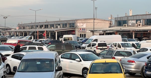 Sıfır araç yokluğu ikinci ele yaradı