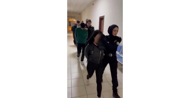 Silahla telefon gasp eden 5 şüpheli kıskıvrak yakalandı