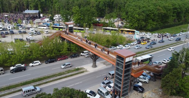 Son 6 yılda 18 yeni üst geçit, 38 engelli asansörü;  Büyükşehir, yaşama değer katıyor