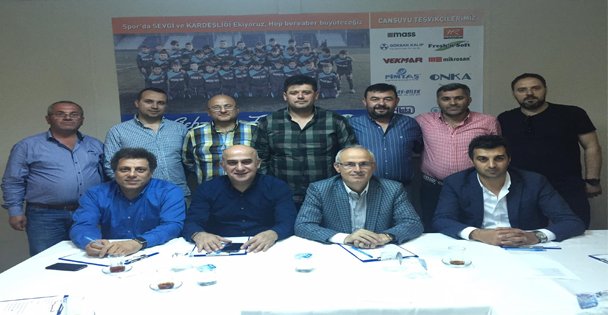 Sultan sıkı tutuyor!