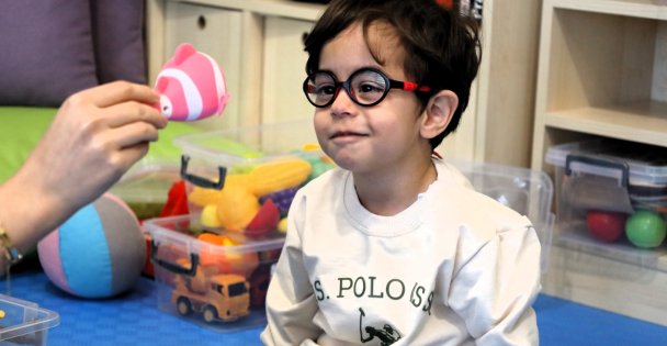 Talha'nın iletişim yolculuğu Gonca'yla başladı