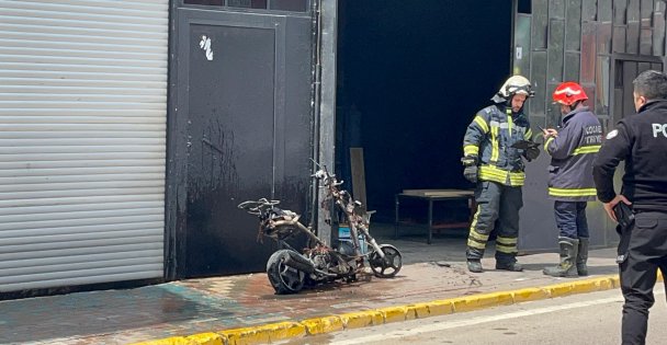 Tamir sırasında yangın çıktı: Geriye iskeleti kaldı