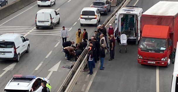 Tankerin sıkıştırdığı elektrikli bisiklet bariyere çarptı: Sürücü ağır yaralı