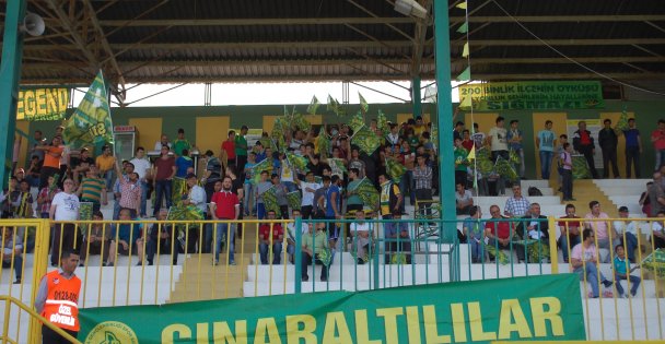 Taraftar Karabacak'ı geri istiyor