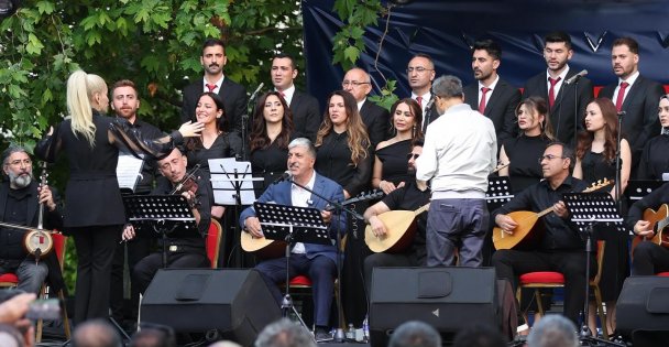 Tavşancıl Sahili'nde Türkülerle Dolu Bir Gece Yaşandı
