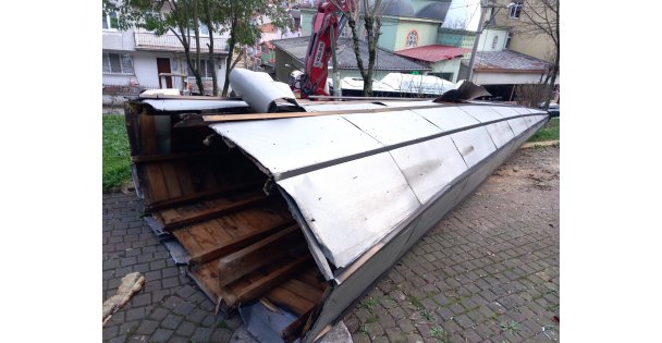 Tehlike Oluşturan Elmalık Camii'nin Minare Külahı Yeniledi
