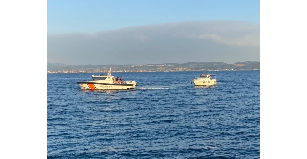 Tekne faciası son anda önlendi: 3 kişiyi boğulmaktan sahil güvenlik kurtardı