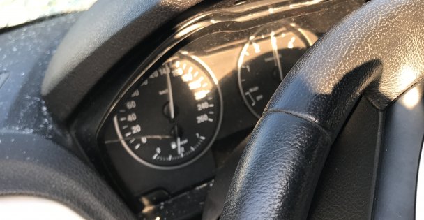 TEM'de hız gösterge ibresi 140'ta takılı kalan otomobilden 7 yaralı çıkarıldı