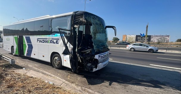 TEM'deki kazada ağır yaralanan hostes hayatını kaybetti