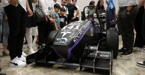 Tesla sponsor oldu, Türkiye'de ilk kez turbo içten yanmalı 'Formula' araç ürettiler