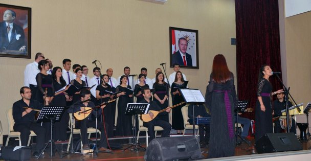 THM öğrencilerinden muhteşem yılsonu konseri