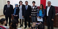 Bilgi yarışmasında altın dağıtıldı