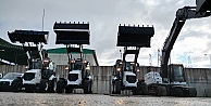 İzmit Belediyesi, 4 Yeni İş Makinesini Vatandaşlara Kazandırdı
