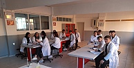 PİGMENTİS KİMYA'DAN MESLEK LİSESİNE KİMYA  LABORATUARI