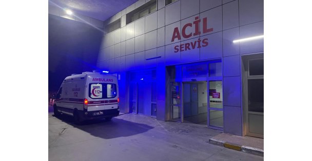 Tırın altında kalan motokurye hayatını kaybetti