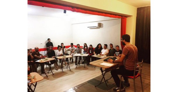 Tiyatro Roza toplantı yaptı