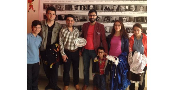 Tiyatro Roza'ya gittiler