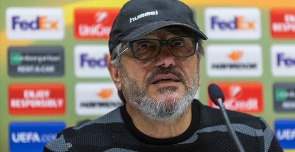 Trabzonspor, Kocaelispor'un teknik direktörü Mustafa Reşit Akçay için 