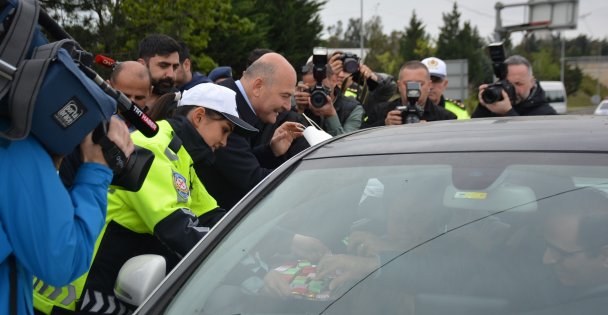 Trafik denetimine katılan Bakan Soylu: 