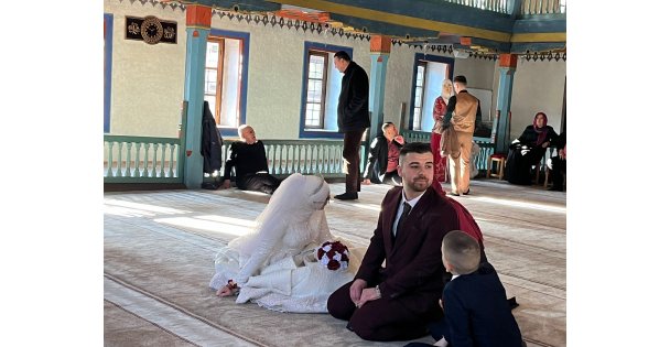TRAVNİK İBRAHİM PAŞA CAMİSİNDE NİKAH MERASİMİNDEN CANLI YAYIN
