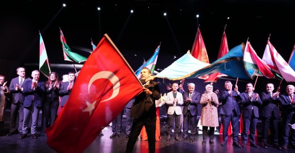 Türk birlikteliği Kocaeli'den ayağa kalktı  Büyükakın: Yeni yüzyıl  Türklüğün yüzyılı olacak