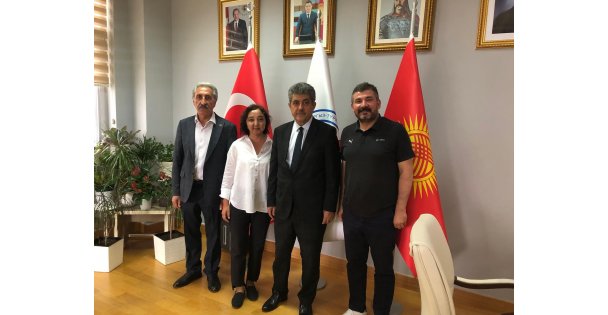 TÜRK DÜNYASI GAZETECİLER FEDERASYONU İLE KIRGIZİSTAN GAZETECİLER BİRLİĞİ ARASINDA İŞBİRLİĞİ PROTOKOLÜ İMZALANDI