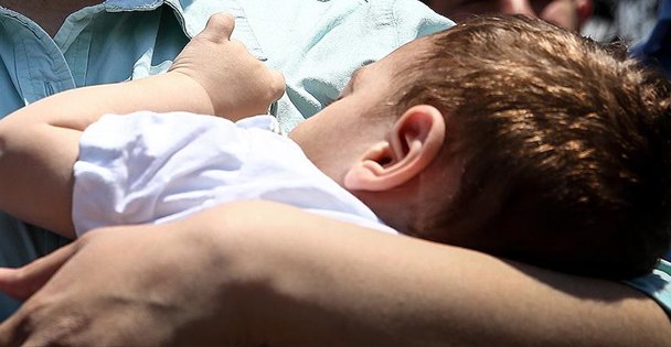 Üç kişinin DNA'sına sahip bebek' sağlıklı büyüyor