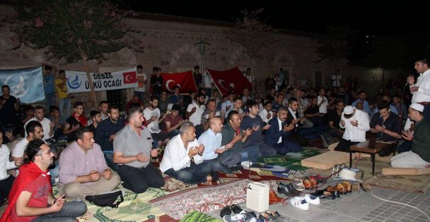 Ülkücüler mevlit okuttu!