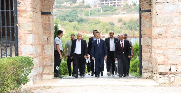 Vali Aktaş, Eskihisar Kalesi ve Osman Hamdi Bey Müzesi'nde İncelemelerde Bulundu
