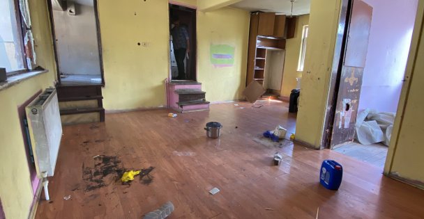 (VİDEOLU) Kiraya Verdiği Evine 6 Yıl Sonra Girdi, Gördüğü Manzara Dehşete Düşürdü