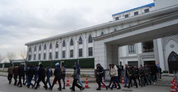 Yapay zekayla kadın olup vurgun yapmışlar