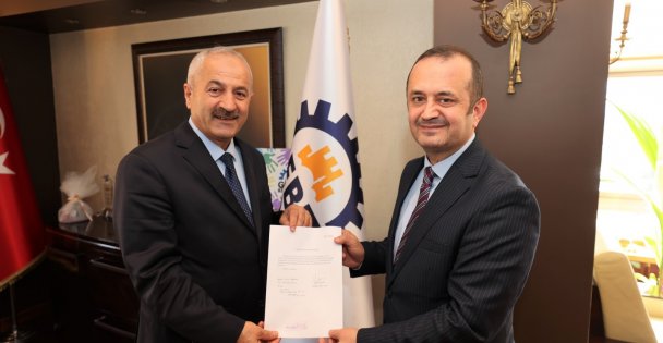 Yaşar Çakmak Meclis Üyeliğinden İstifa Etti