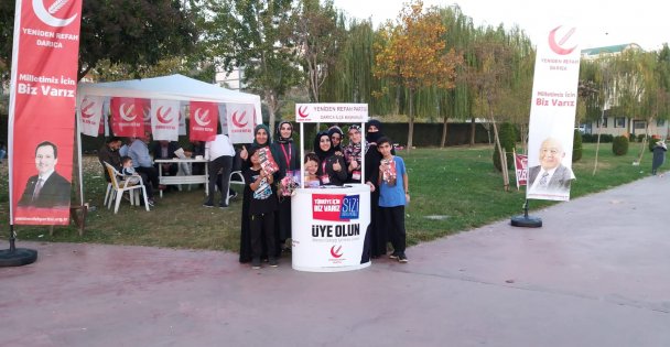 YENİDEN REFAH PARTİSİ DARICA STAND ÇALIŞMASI