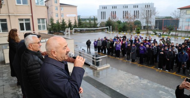 Yücel Boru Fen Lisesi'nde Bayrak Töreni
