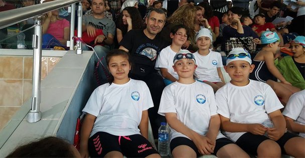 Yüzme kayıtları devam ediyor.